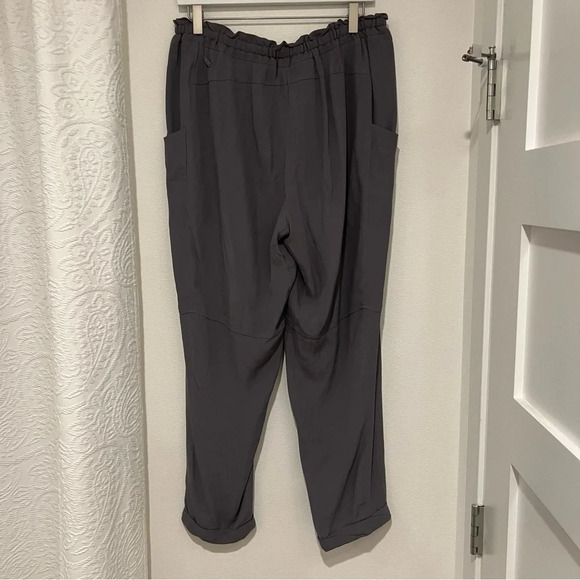 Aritzia Wilfred Grey Pants - Picture 2 of 6